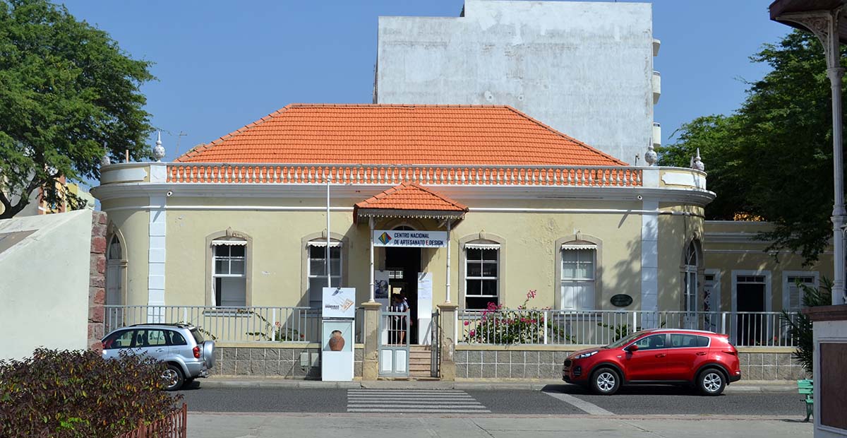 image-Centro Nacional de Artesanato e Design, "Casa do Senador Vera-Cruz"