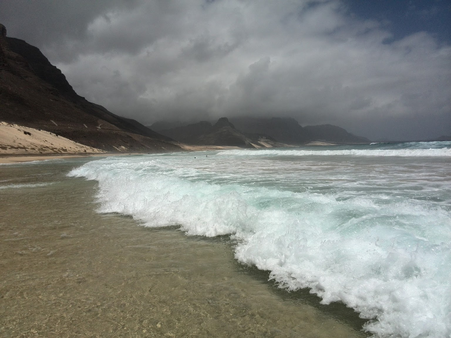 image-Praia Sandy Beach / Boca de Lapa